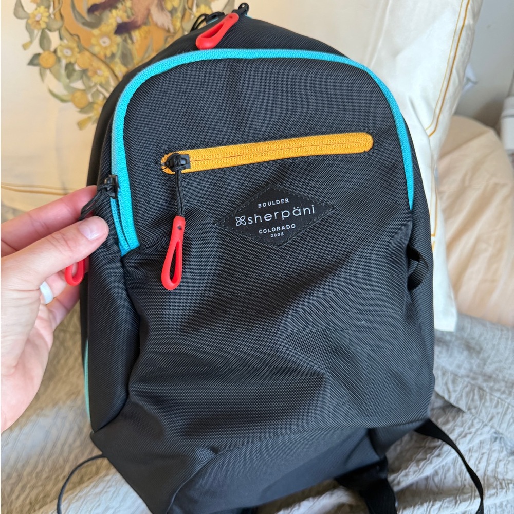 Sherpani Vespa Mini Backpack - Picture 2 of 6